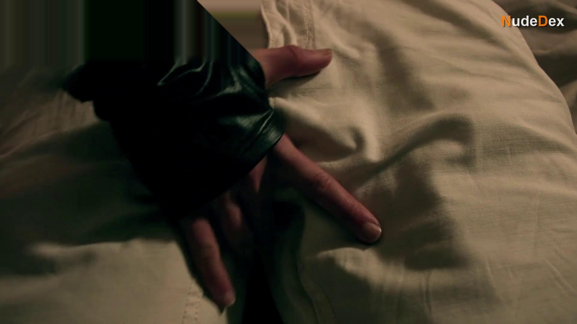 Serene Duff in Hannah And Other Misadventures, photo 1