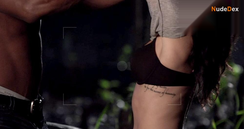 Serinda Swan in Creature, photo 14