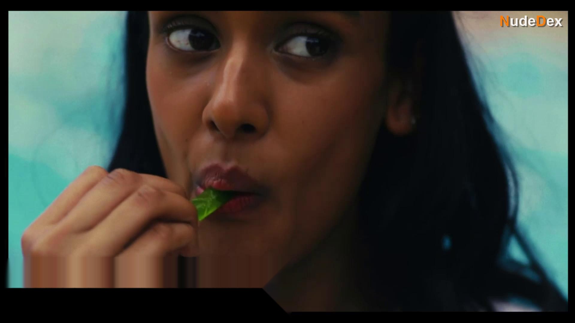 Shabana Azeez in Birdeater, photo 6
