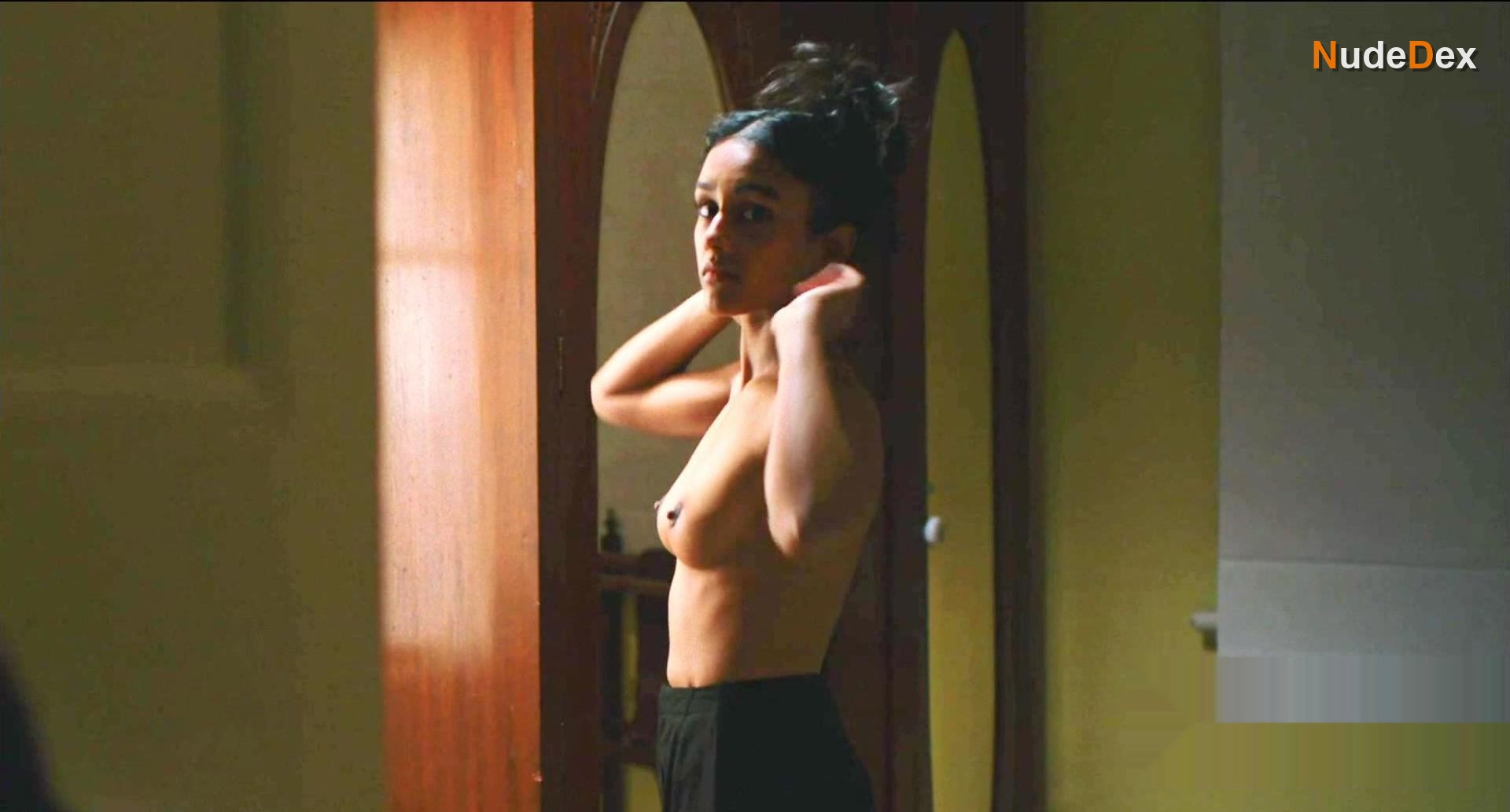 Shabana Azeez in Birdeater, photo 7