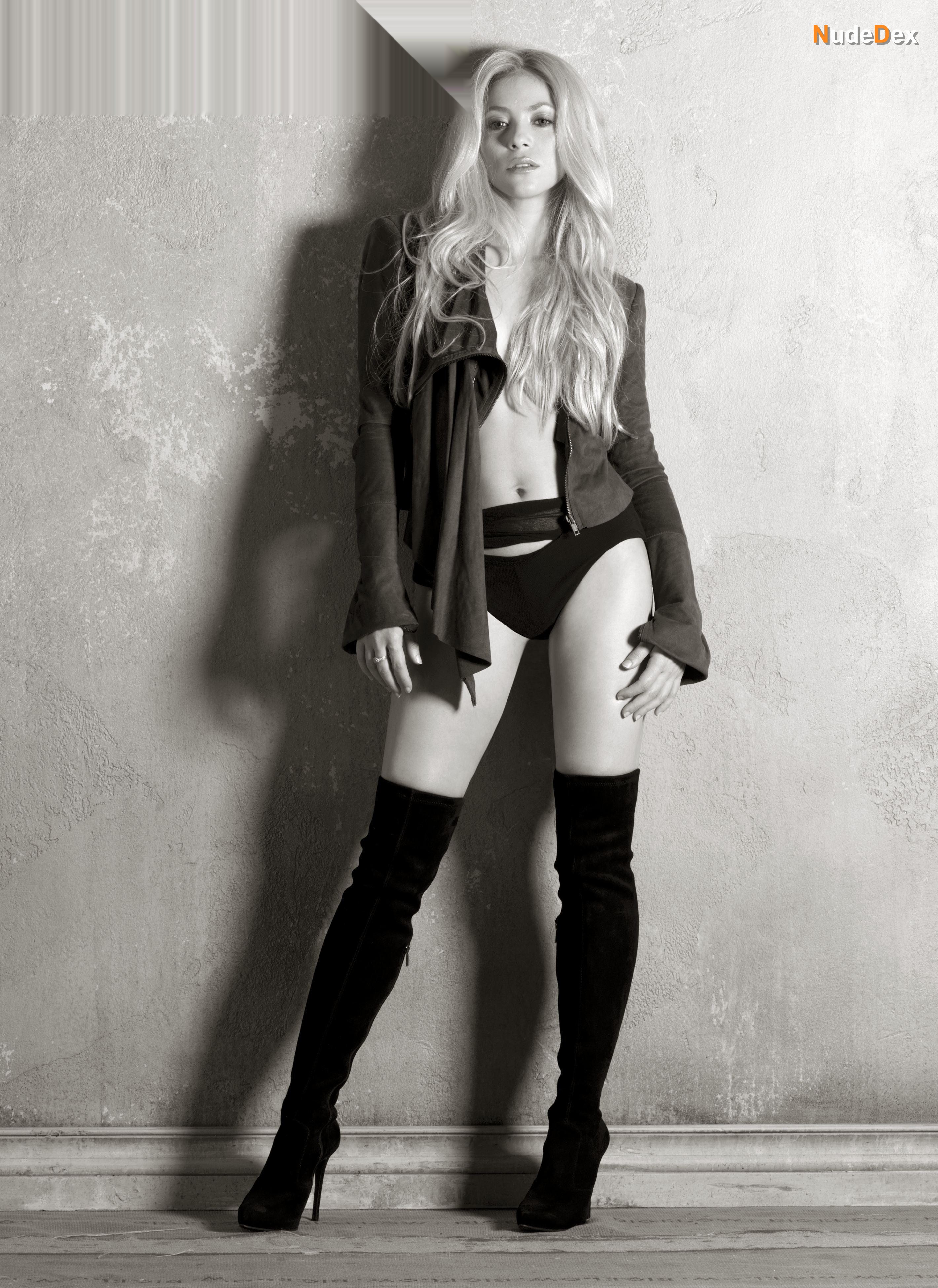 She Wolf in She Wolf, photo 2
