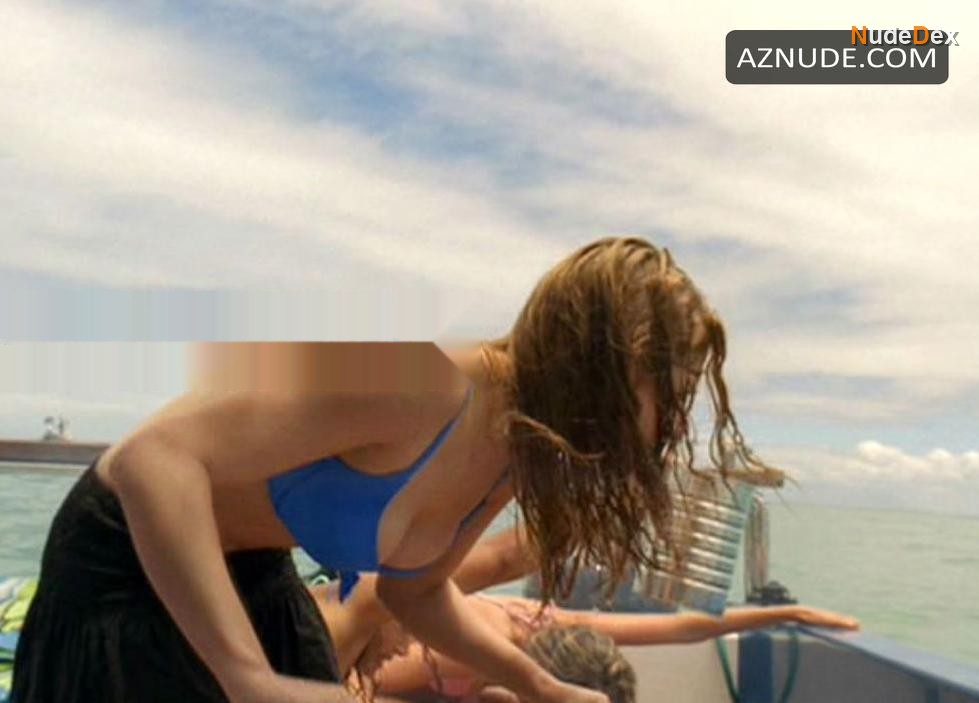 Shannon Lucio in Spring Break Shark Attack, photo 1