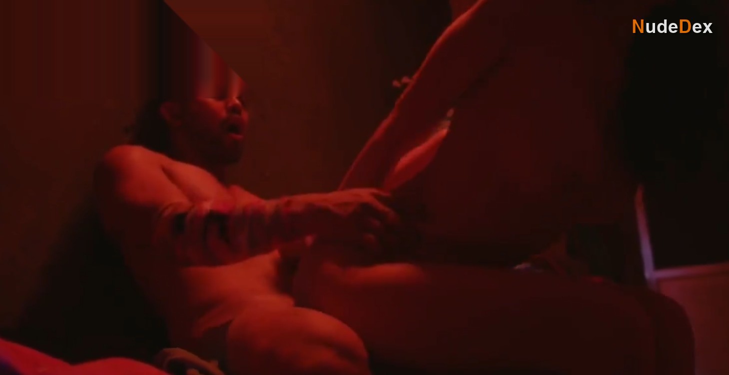 Victoria Nash in Barurot 2