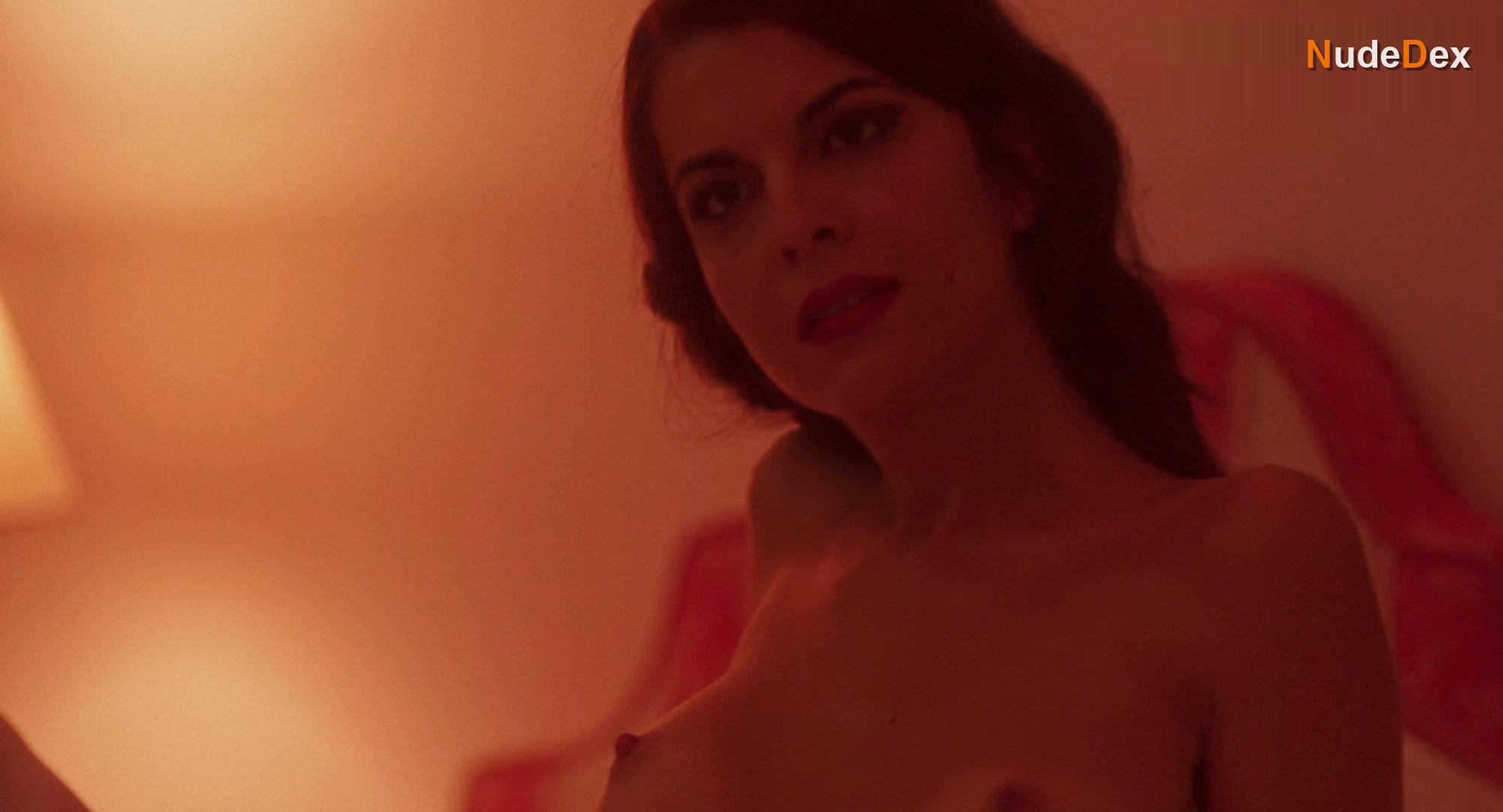 Sharon Alessandri in Lo Sguardo, photo 8