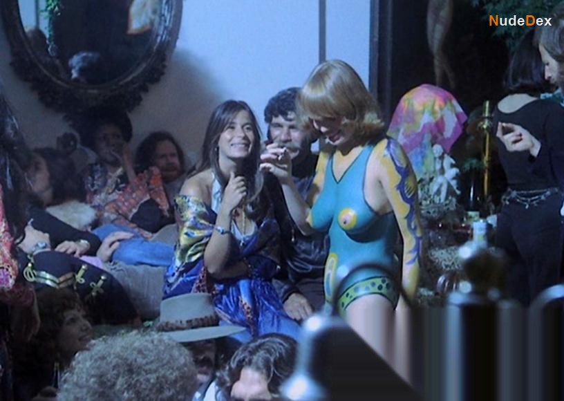 Sharon Kelly in Shampoo, photo 2