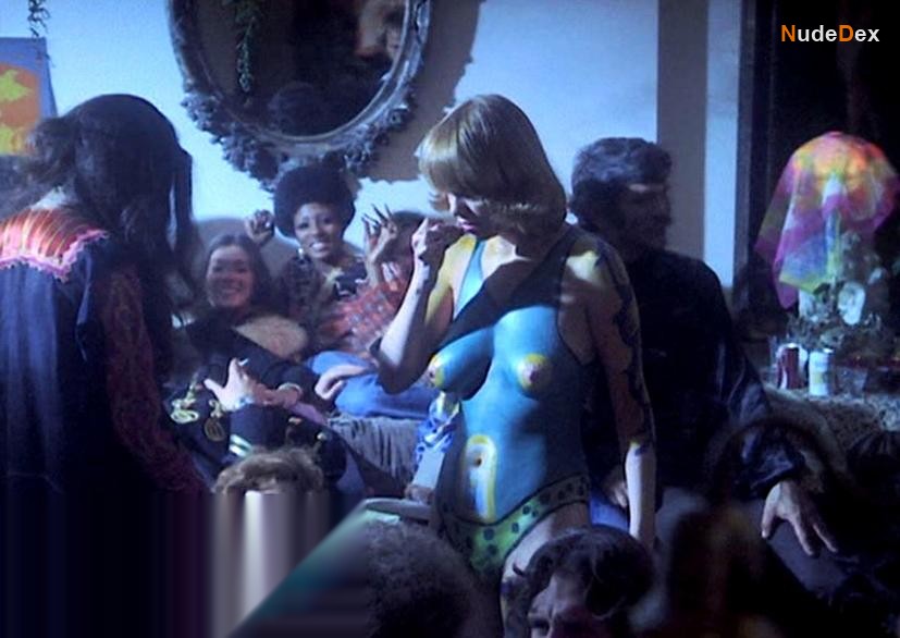 Sharon Kelly in Shampoo, photo 3