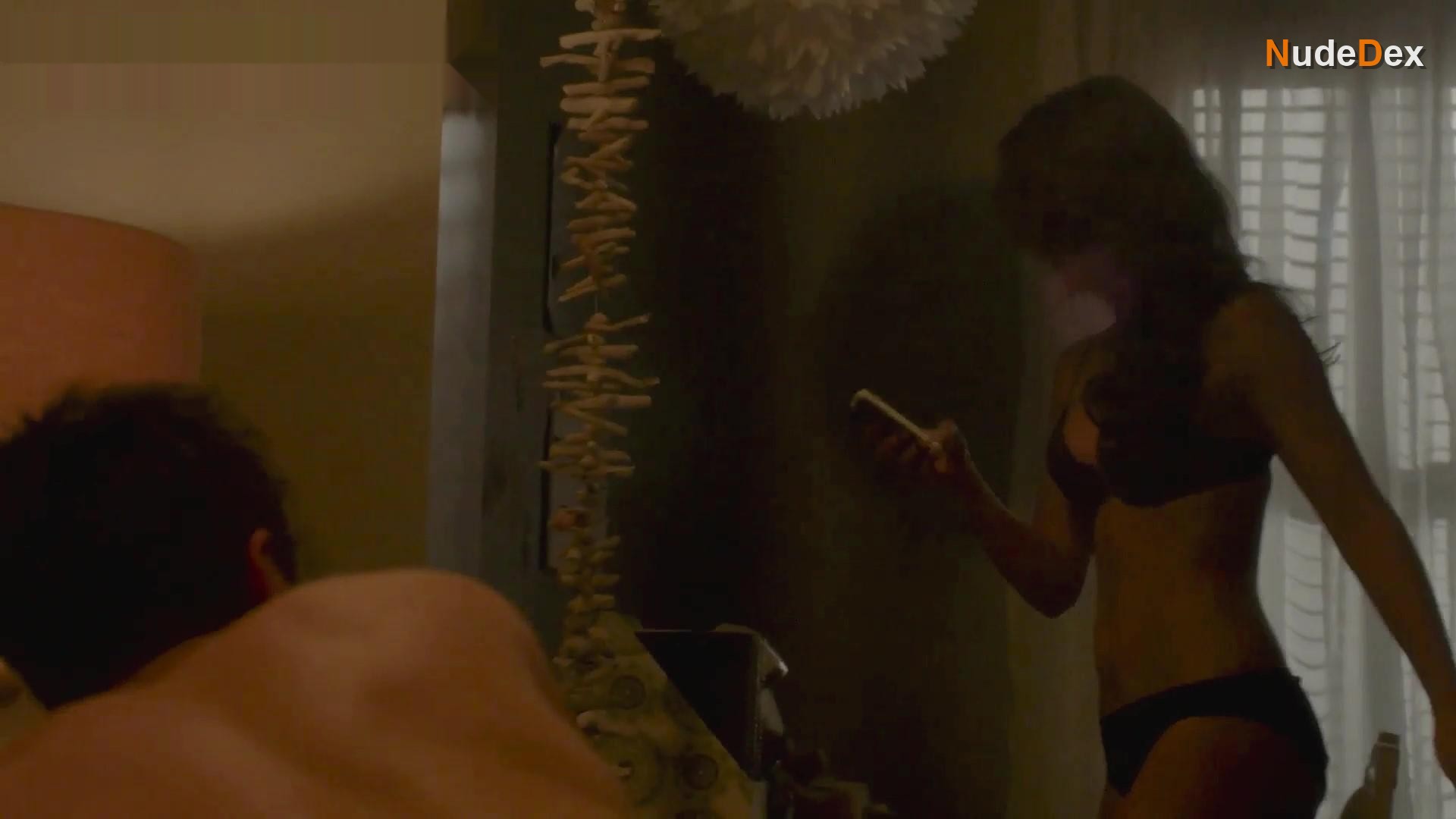 Shelley Hennig in The Secret Circle, photo 7