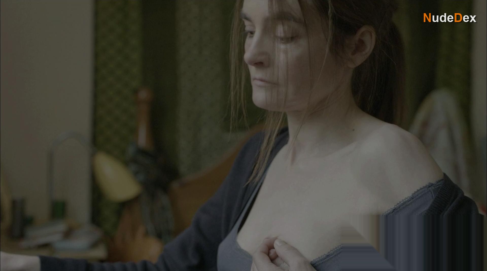 Shirley Henderson in Southcliffe, photo 5