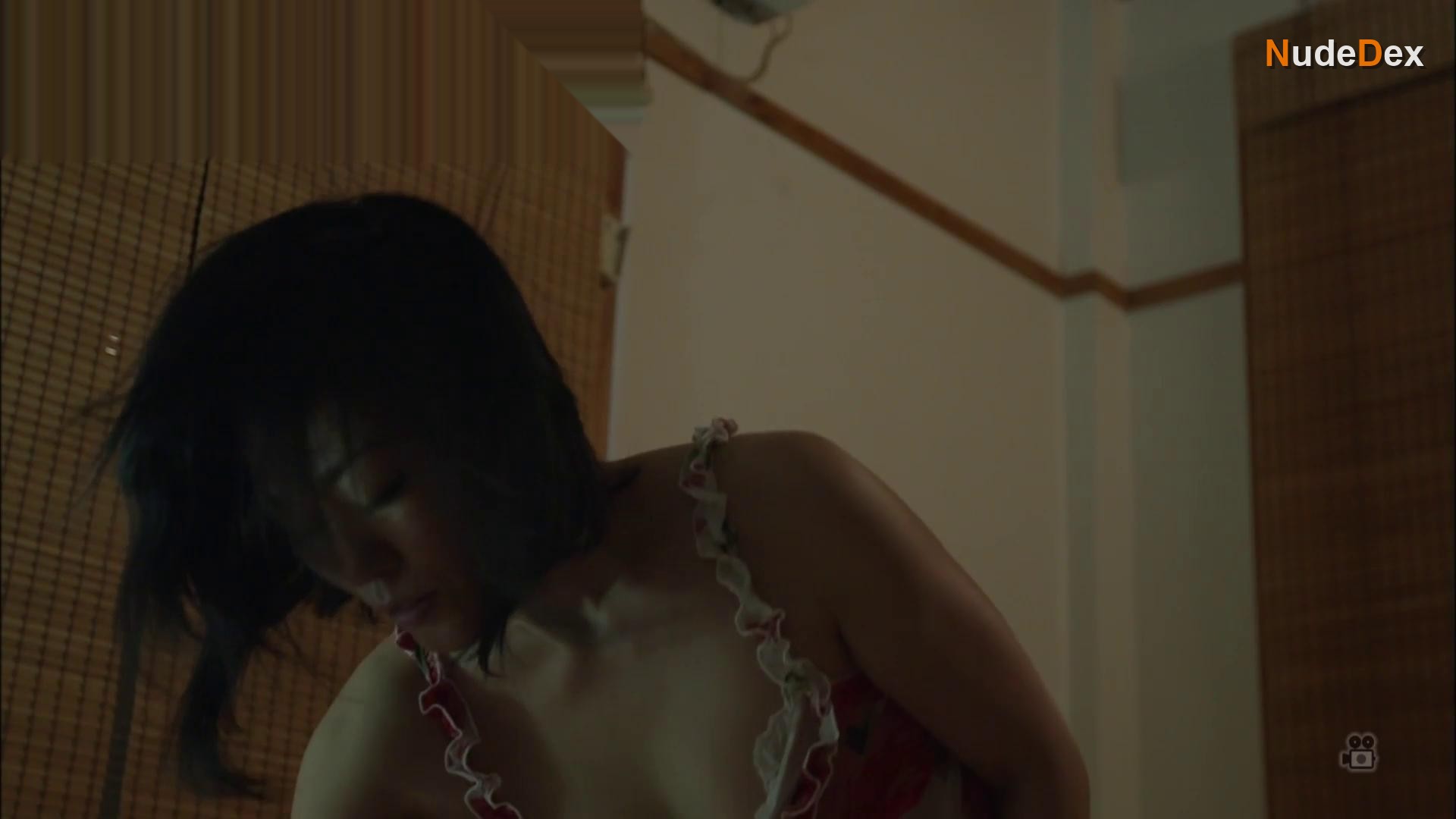 Shoko Kudo in Innocent Hostess Singing In The Valley, photo 1
