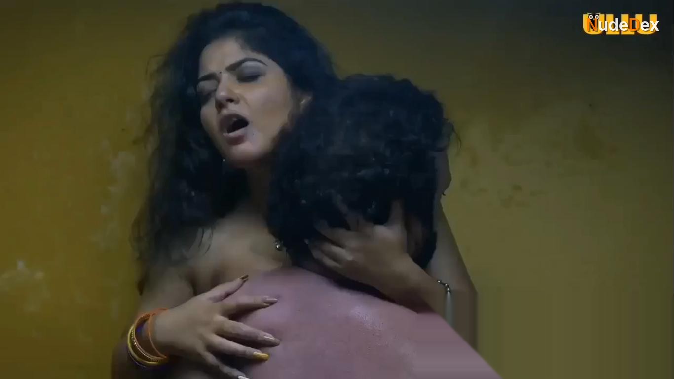 Shreya Tyagi in Charmsukh (jane Anjane Mein 5), photo 3