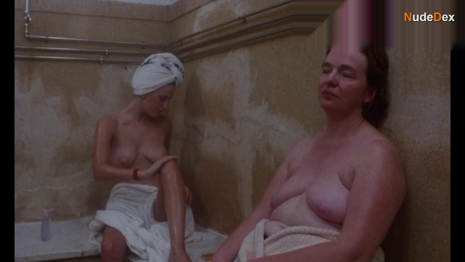 Sian Martin in The Body Beautiful, photo 4
