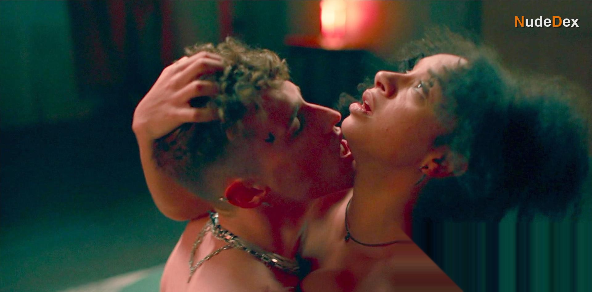Siena Kelly in Domino Day, photo 7