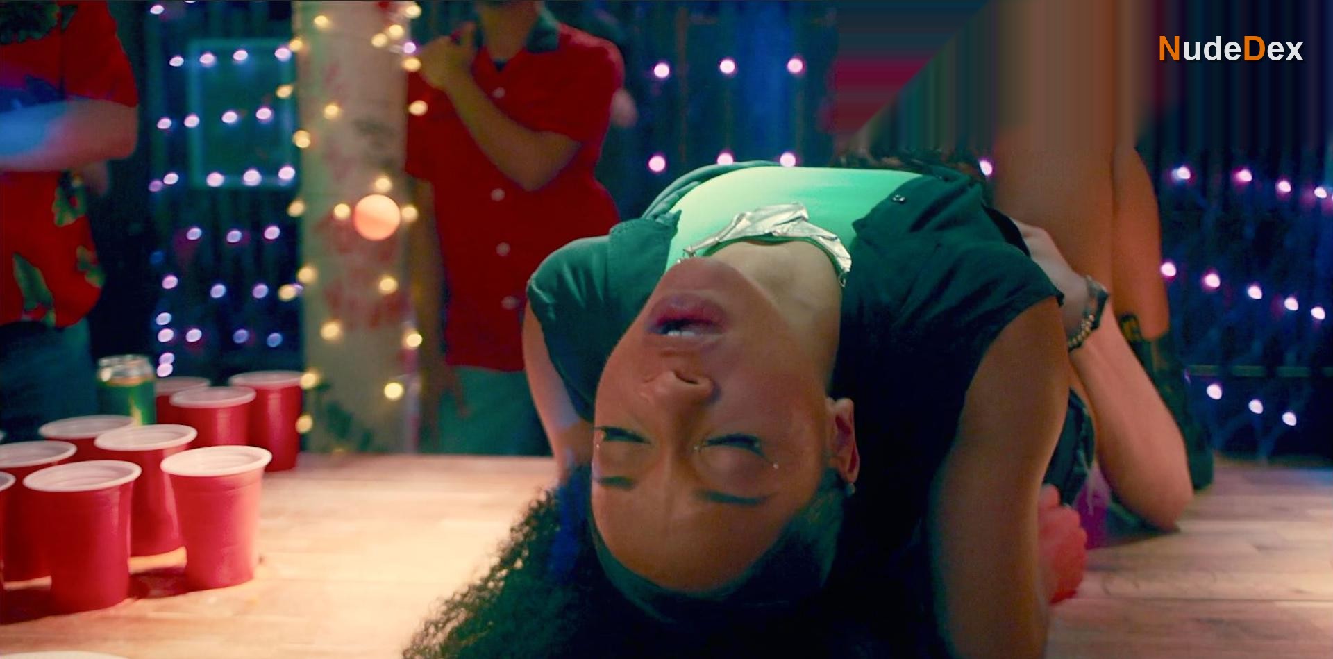 Siena Kelly in Domino Day, photo 14