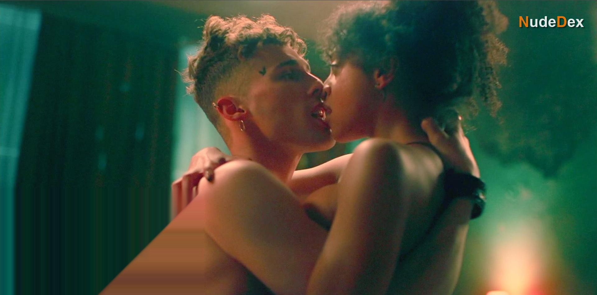 Siena Kelly in Domino Day, photo 16