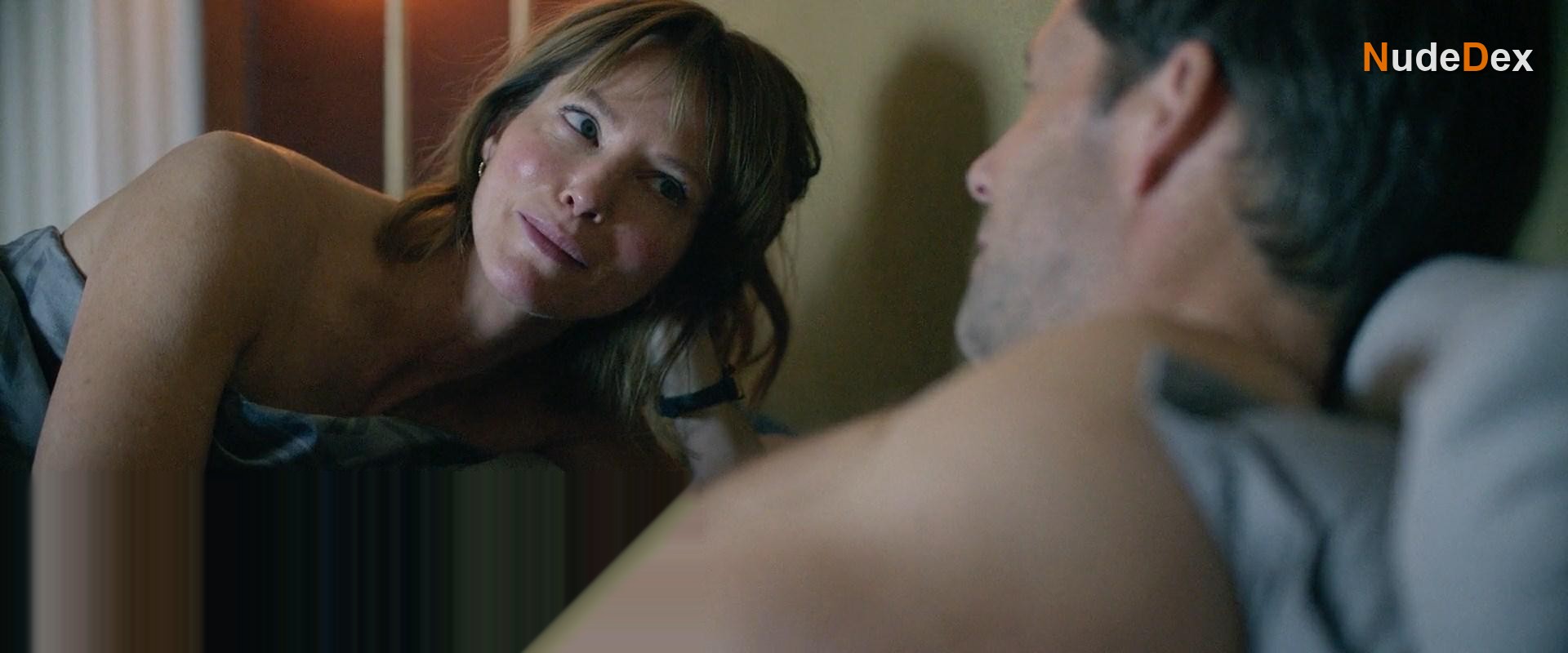 Strangers in Strangers, photo 2
