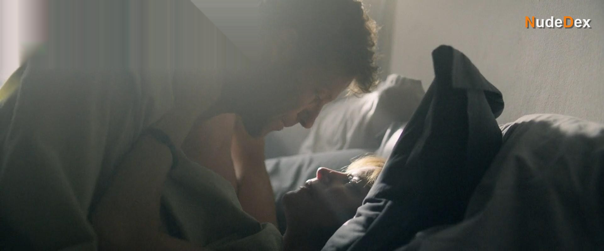 Strangers in Strangers, photo 6