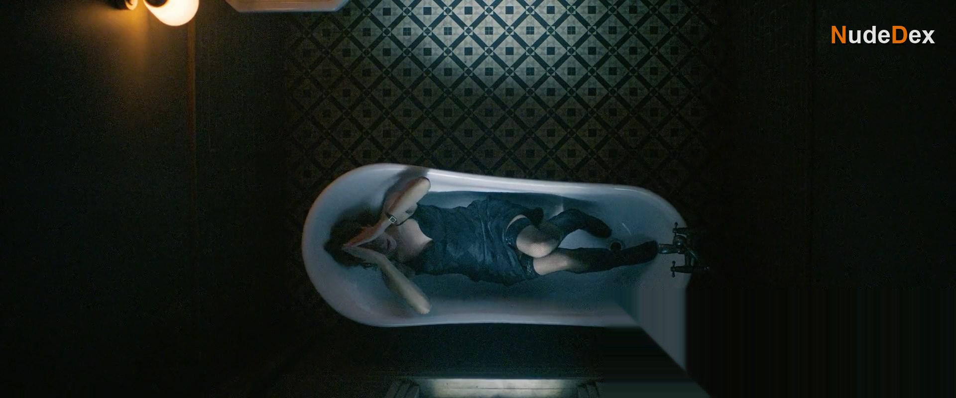 Strangers in Strangers, photo 15