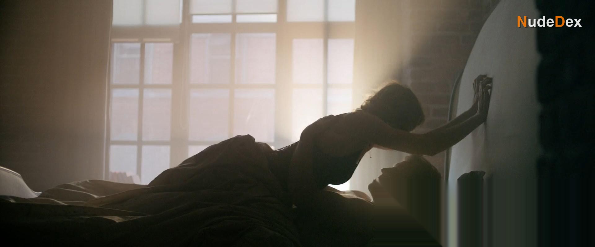 Strangers in Strangers, photo 19