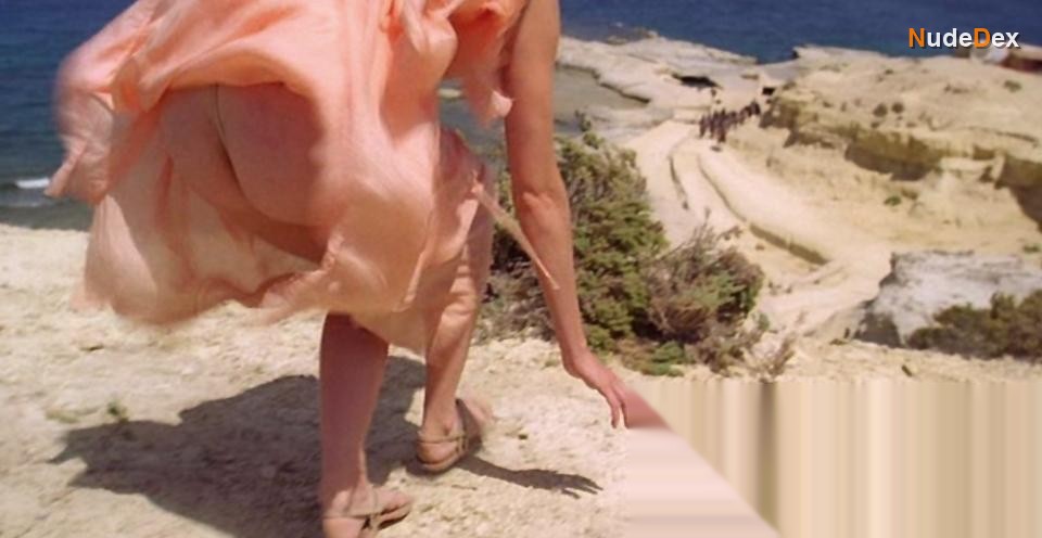 Sienna Guillory in Take A Girl Like You, photo 19