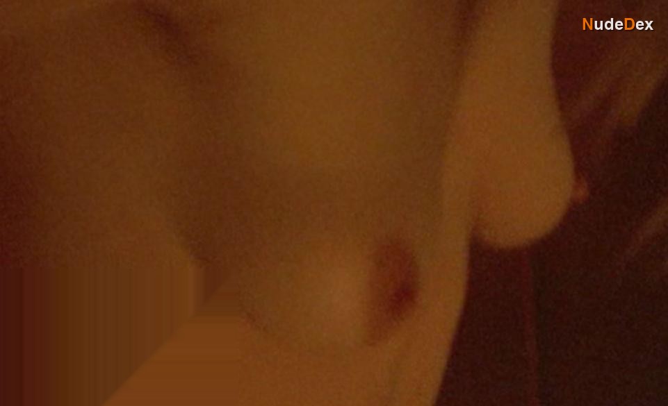 Sienna Guillory in The Principles Of Lust, photo 1