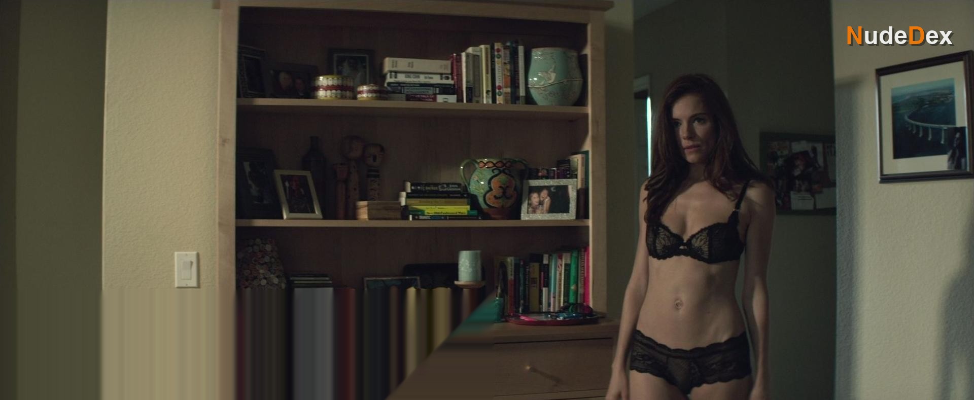 Sienna Miller in American Sniper, photo 1