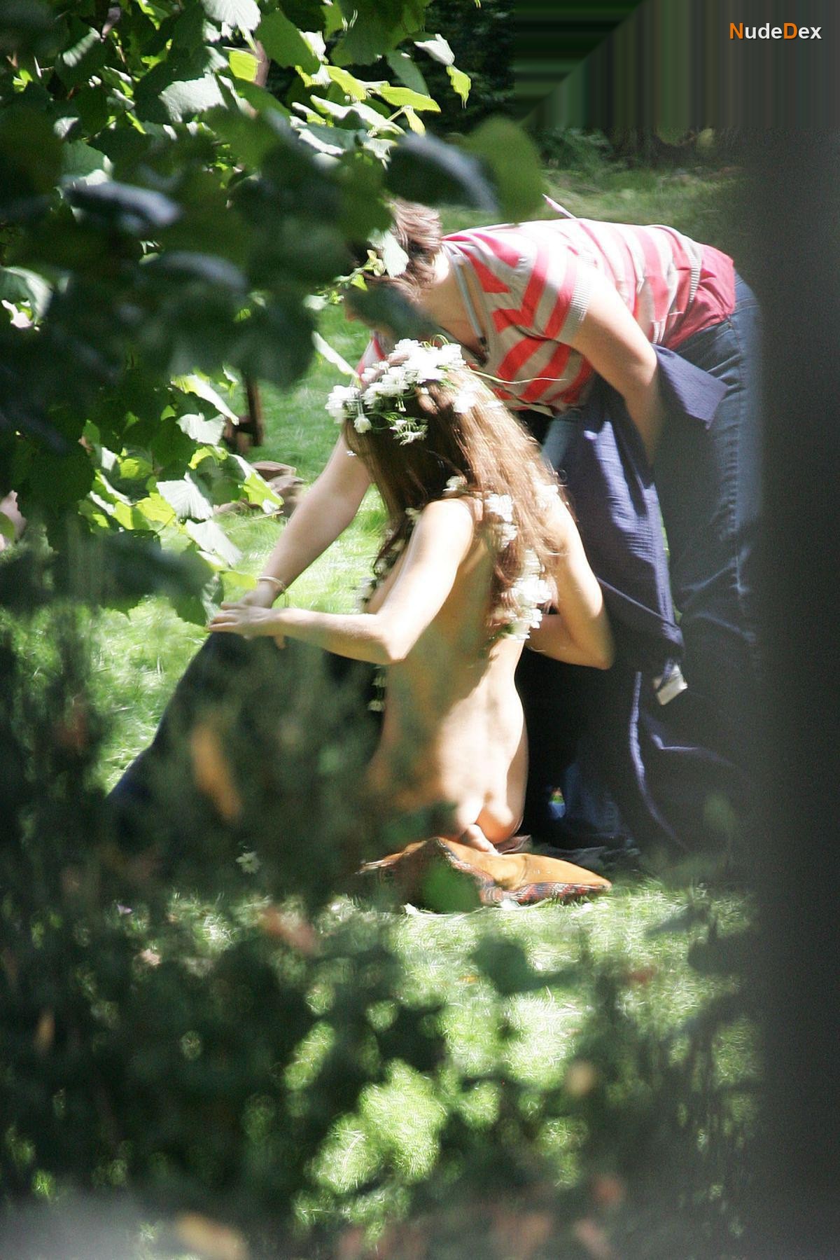 Sienna Miller in Beach Babes, photo 30