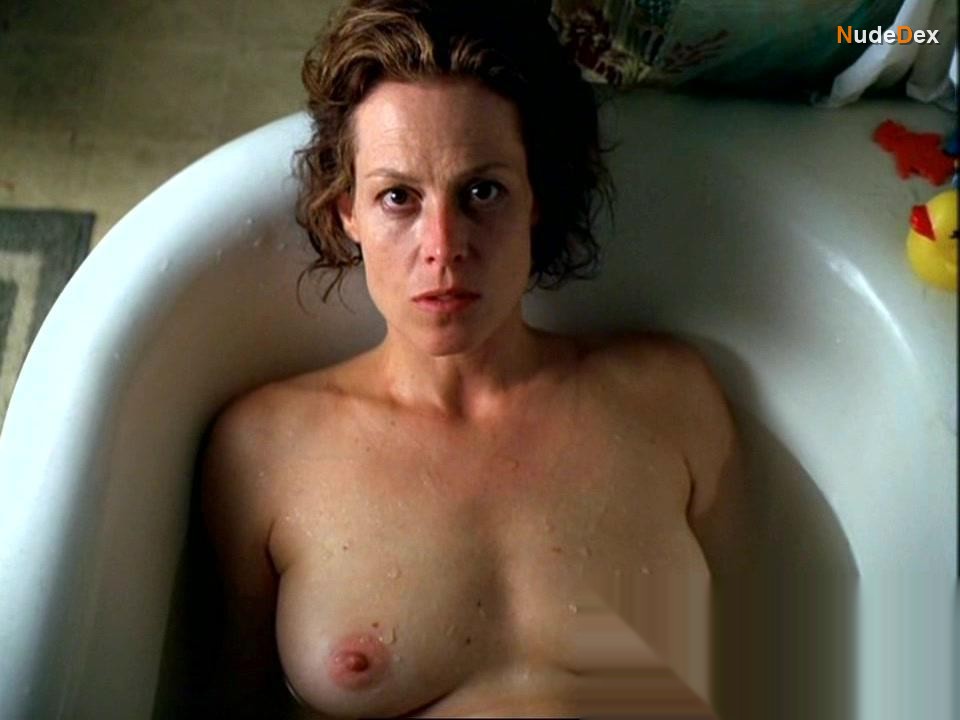 Sigourney Weaver in A Map Of The World, photo 4