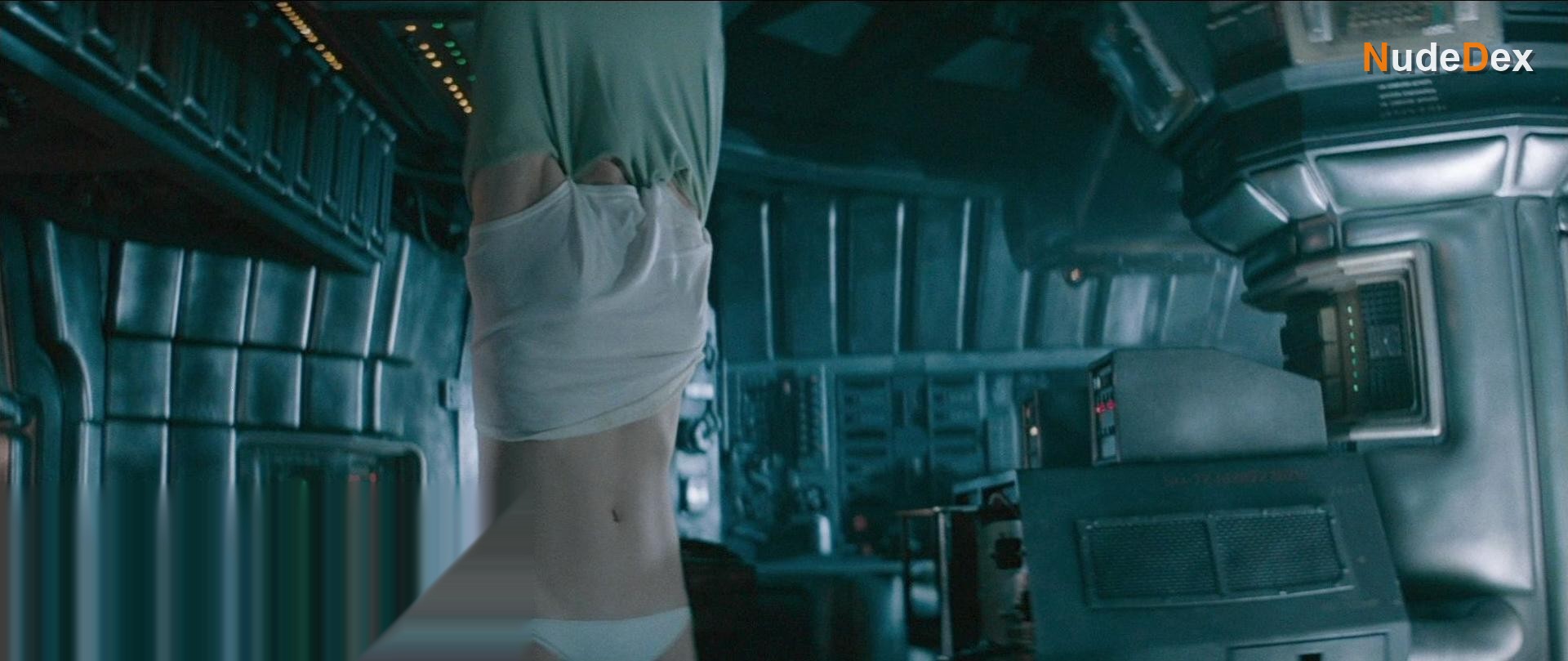 Sigourney Weaver in Alien, photo 8