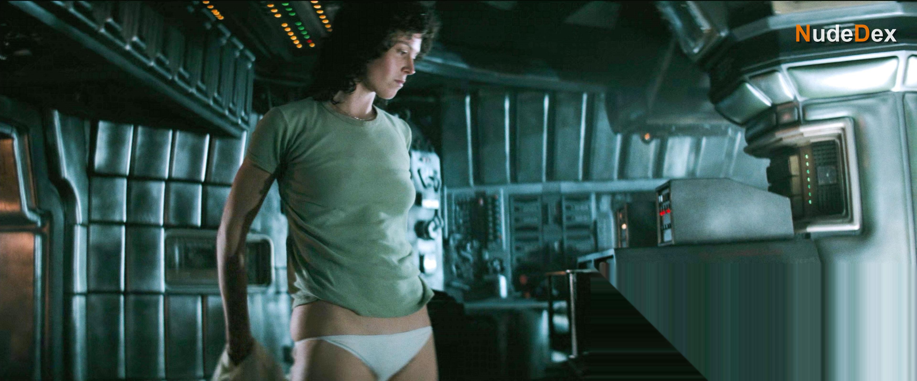 Sigourney Weaver in Alien, photo 9