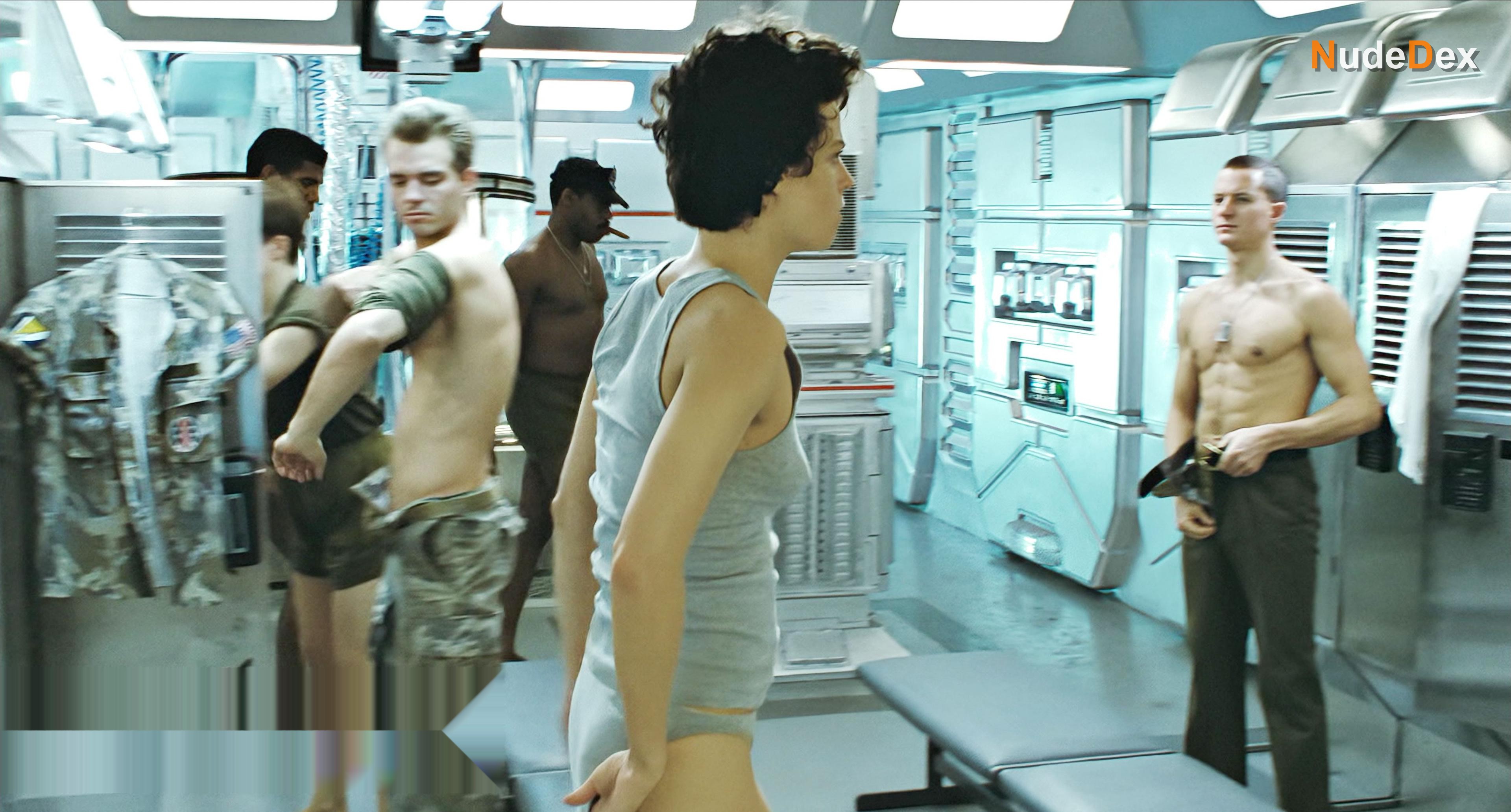 Sigourney Weaver in Aliens, photo 13