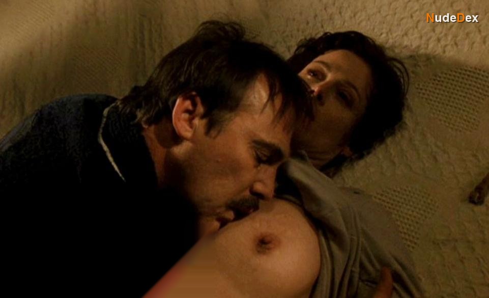 Sigourney Weaver in Death And The Maiden, photo 12