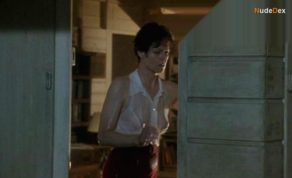 Sigourney Weaver in Death And The Maiden, photo 13