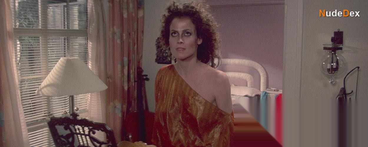 Sigourney Weaver in Ghostbusters, photo 4