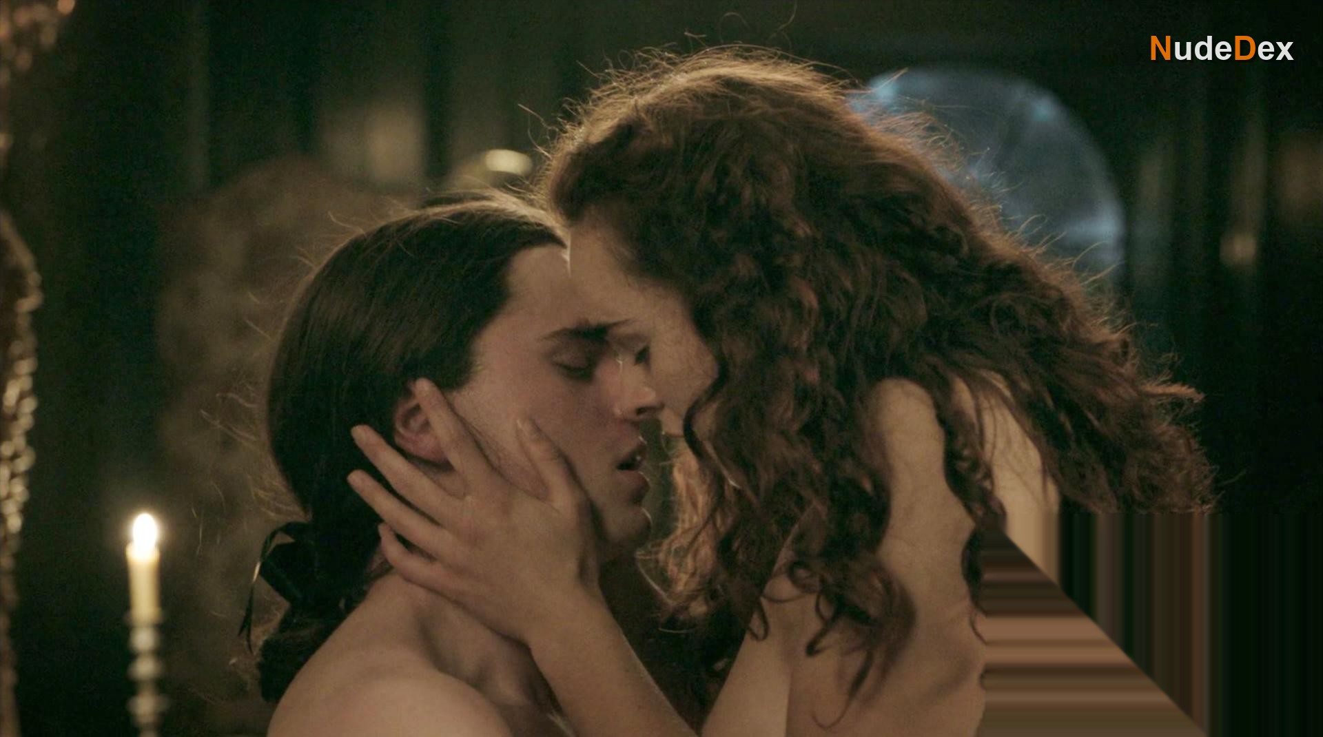 Silvia Presente in Outlander, photo 4
