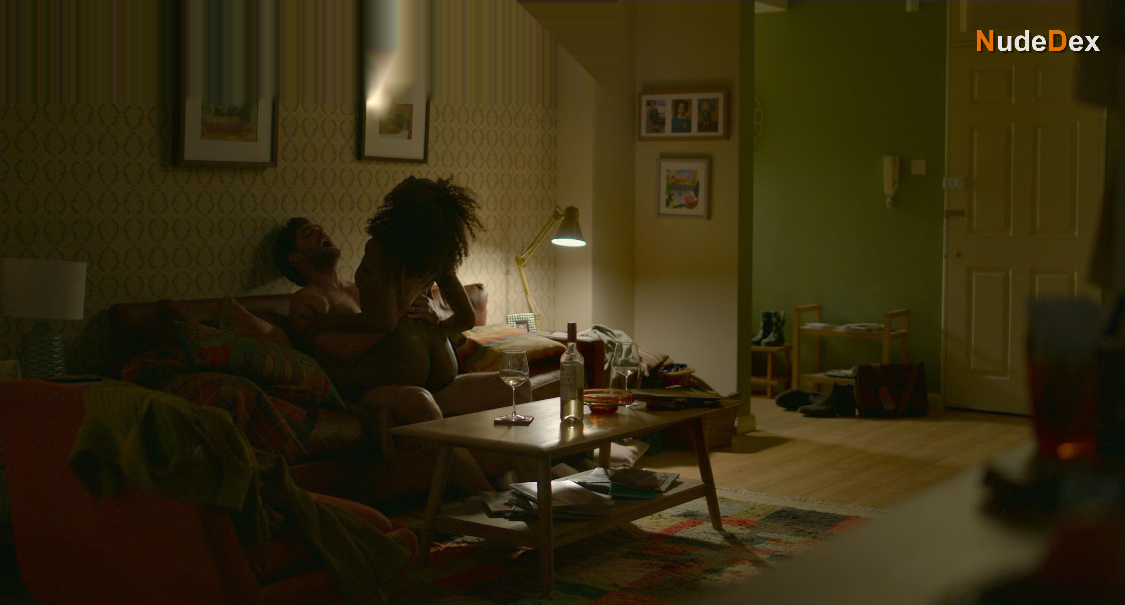 Simona Brown in Behind Her Eyes, photo 4