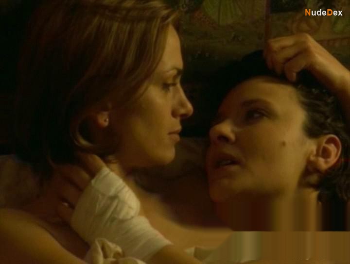 Simone Lahbib in Bad Girls, photo 33