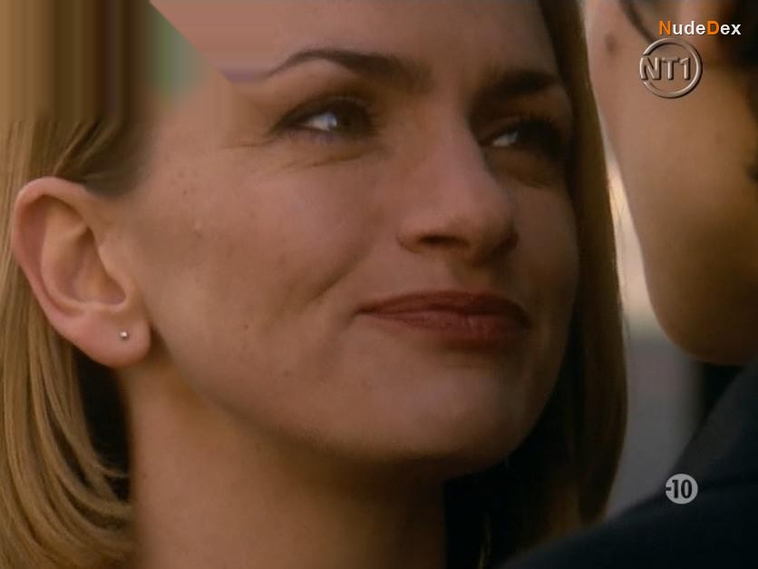 Simone Lahbib in Bad Girls, photo 39