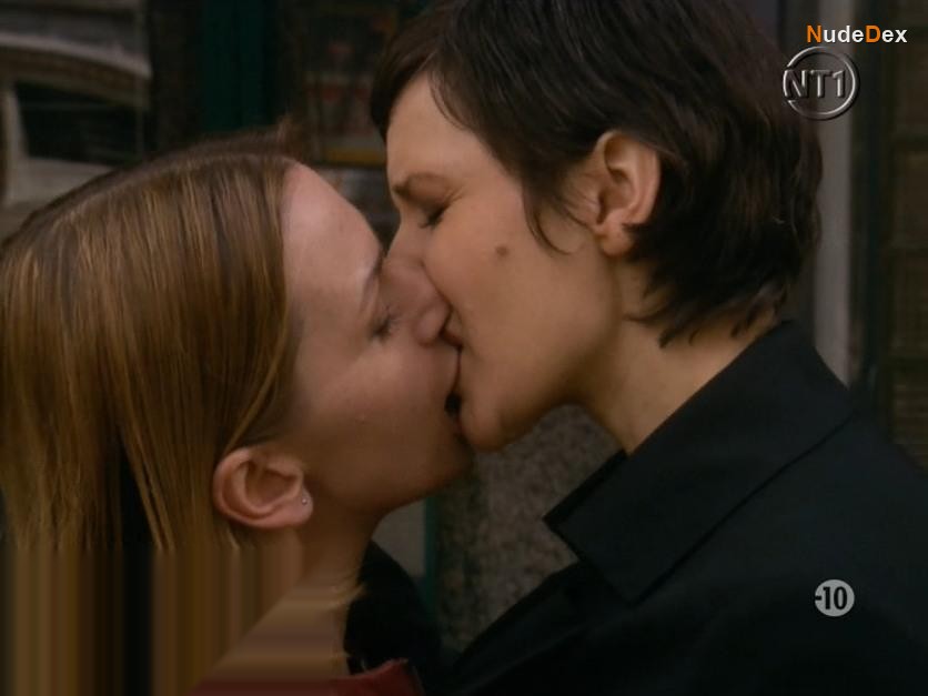Simone Lahbib in Bad Girls, photo 46