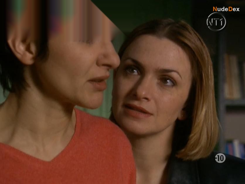 Simone Lahbib in Bad Girls, photo 54