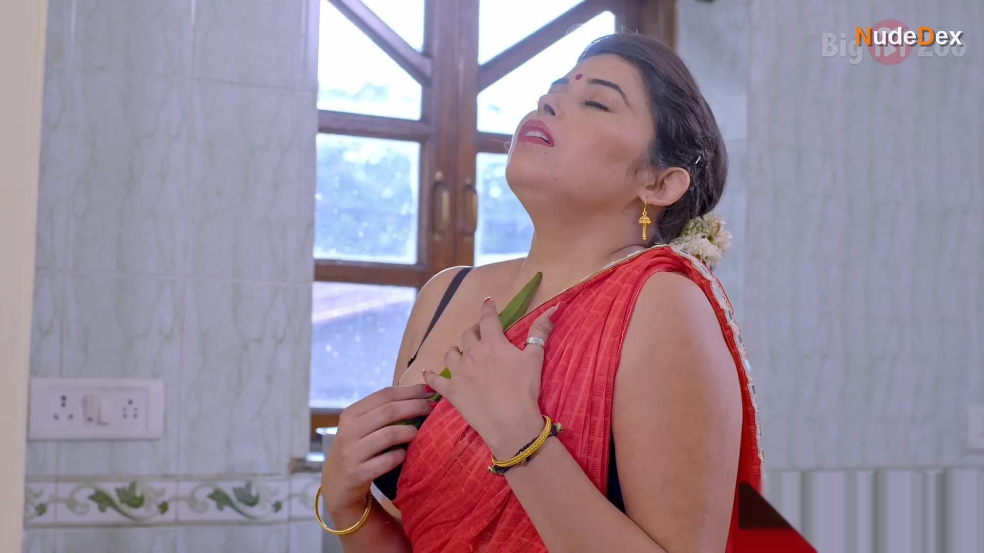 Beautiful House Maid in Beautiful House Maid, photo 8