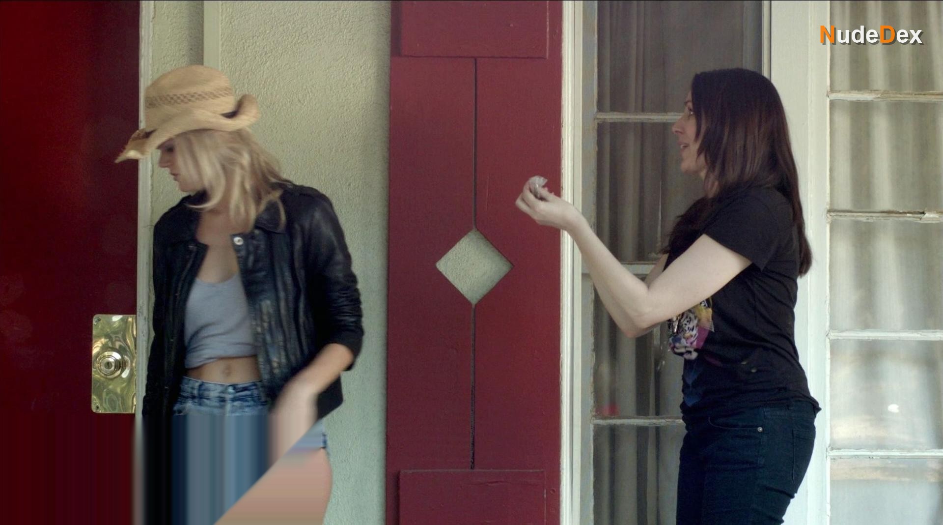 Sina J. Henrie in Gone Doggy Gone, photo 4
