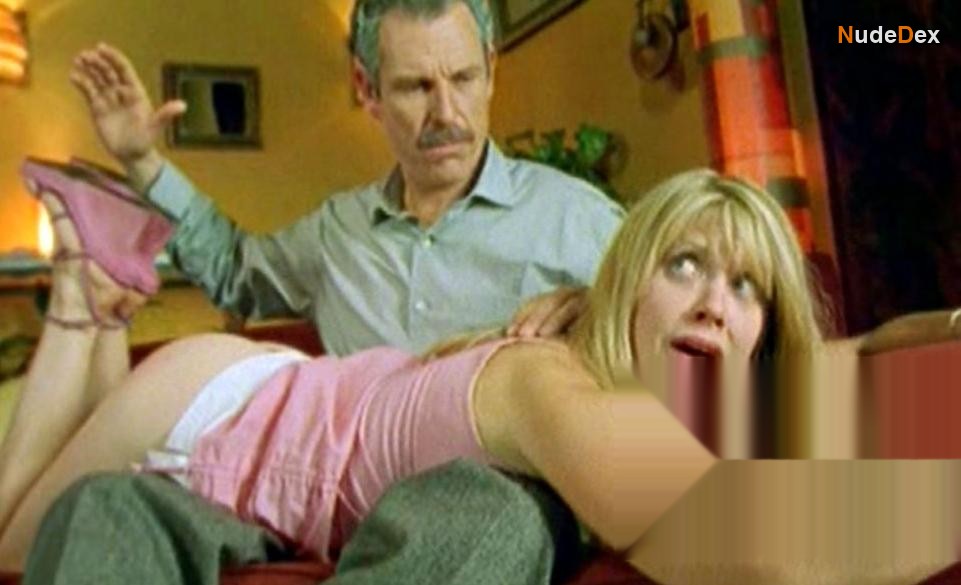 Sirena Irwin in Whacked, photo 6