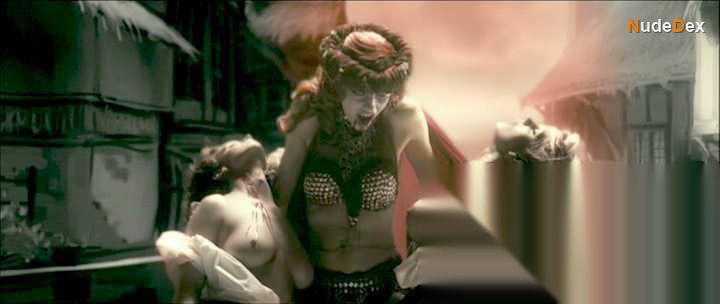 Sirle Von Schihver in Lesbian Vampire Killers, photo 1