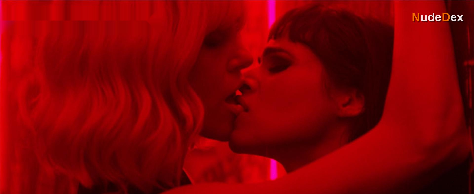 Atomic Blonde in Atomic Blonde, photo 6