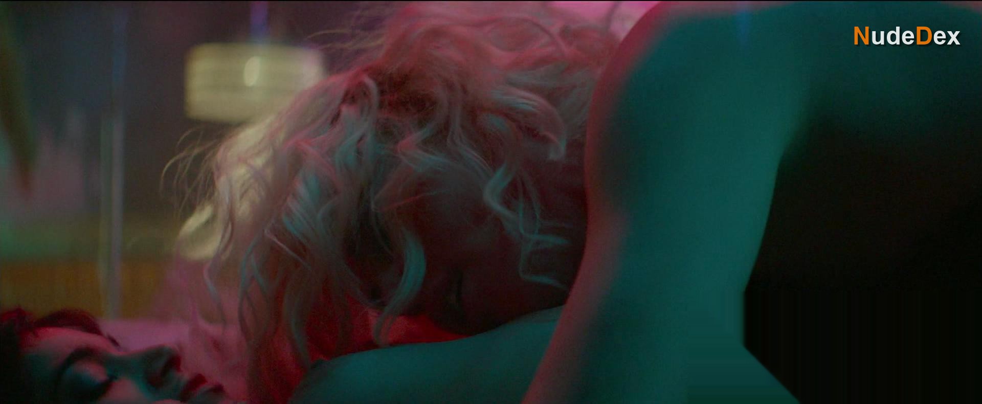 Atomic Blonde in Atomic Blonde, photo 7