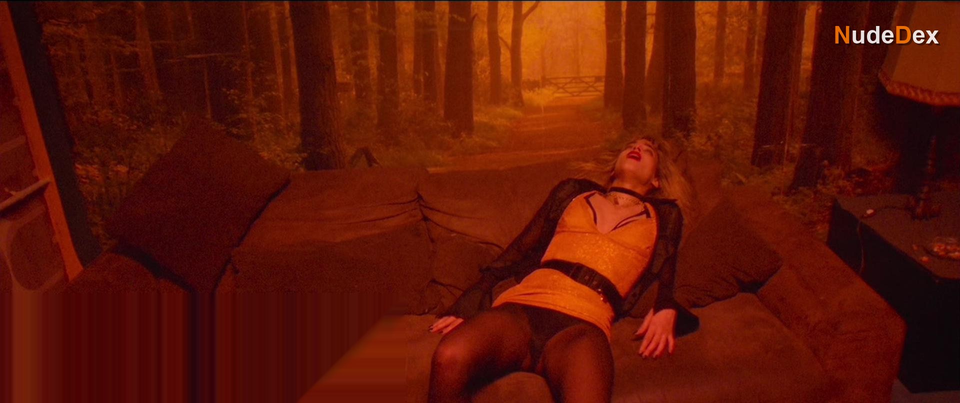 Sofia Boutella in Climax, photo 1