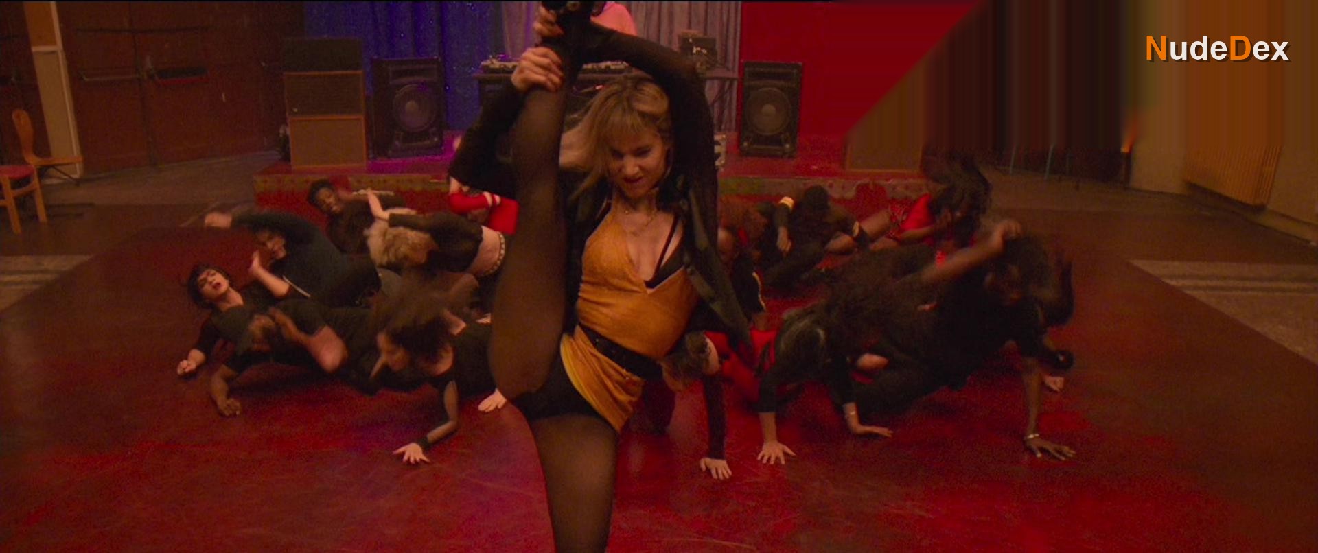 Sofia Boutella in Climax, photo 2