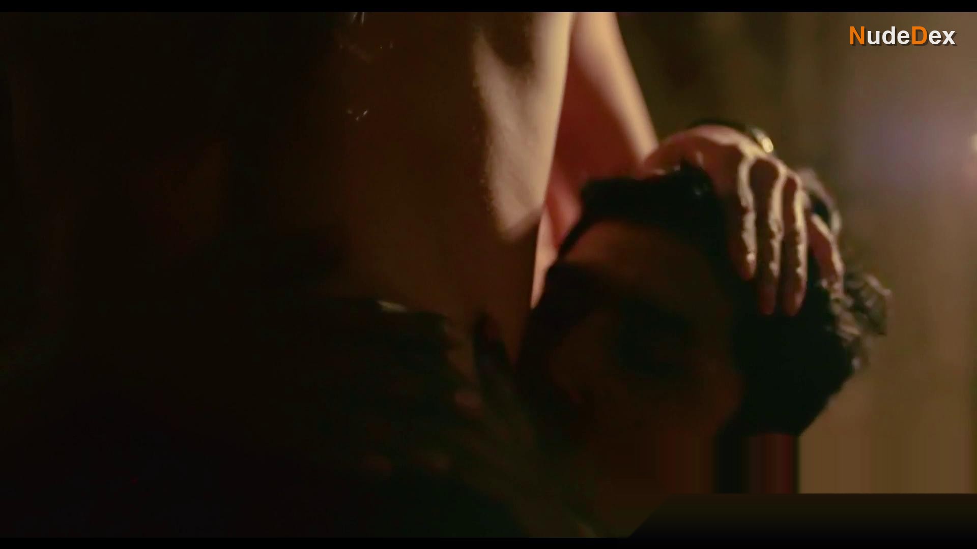 Solana Azulay in Aqui En La Tierra, photo 5