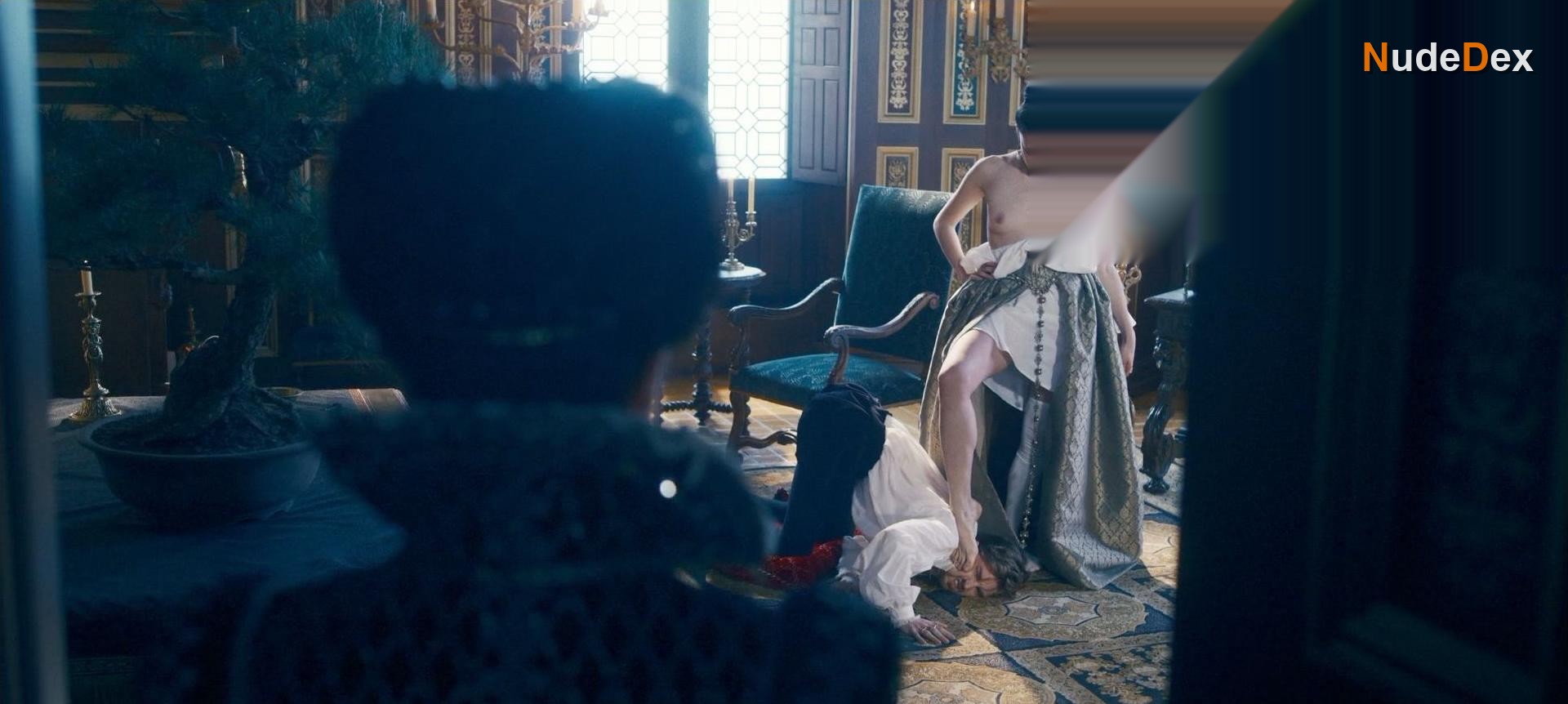 Solenn Mara-lewis in The Serpent Queen, photo 1