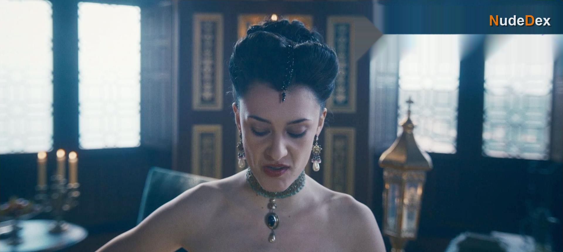 Solenn Mara-lewis in The Serpent Queen, photo 2